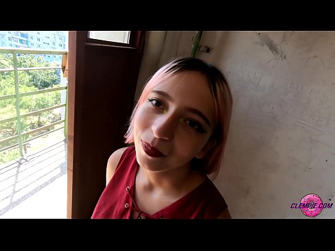❤️ Estudyante Sensual Nagsuso sa usa ka Estranghero sa Outback - Cum Sa Iyang Nawong ❌ super porn sa amon
